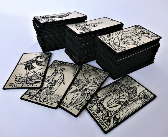 Tarot Deck 78 White Gold Embroidered Classic, Tarot Rider Waite, Emdroidery Tarot, tarot cards, oracle deck, 78 cards, gold tarot deck