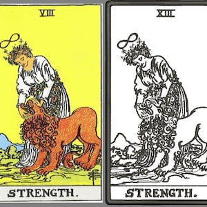 Könnte beinhalten: Die Tarotkarte Stärke zeigt eine Frau mit einer Blumenkrone und einem Unendlichkeitszeichen über ihrem Kopf, die sanft den Kiefer eines brüllenden Löwen hält. Die Karte ist gelb mit schwarzen Umrissen und der römischen Zahl VIII und dem Wort STÄRKE.