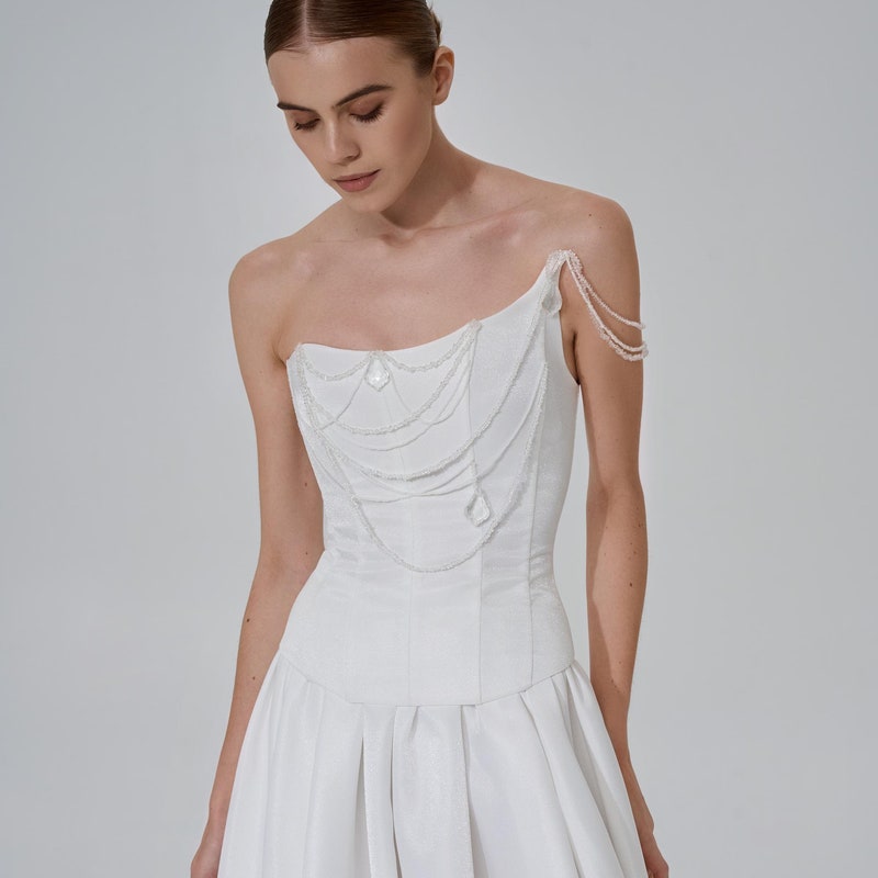 Elegant Weekend Set with Knitted Two-Piece and Hip Skirt