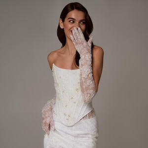 Exquisite Lace Wedding Dress, Romantic Bride Corset Bustier Top and Long Perl Skirt, White Wedding Gown, Corset Wedding Dress