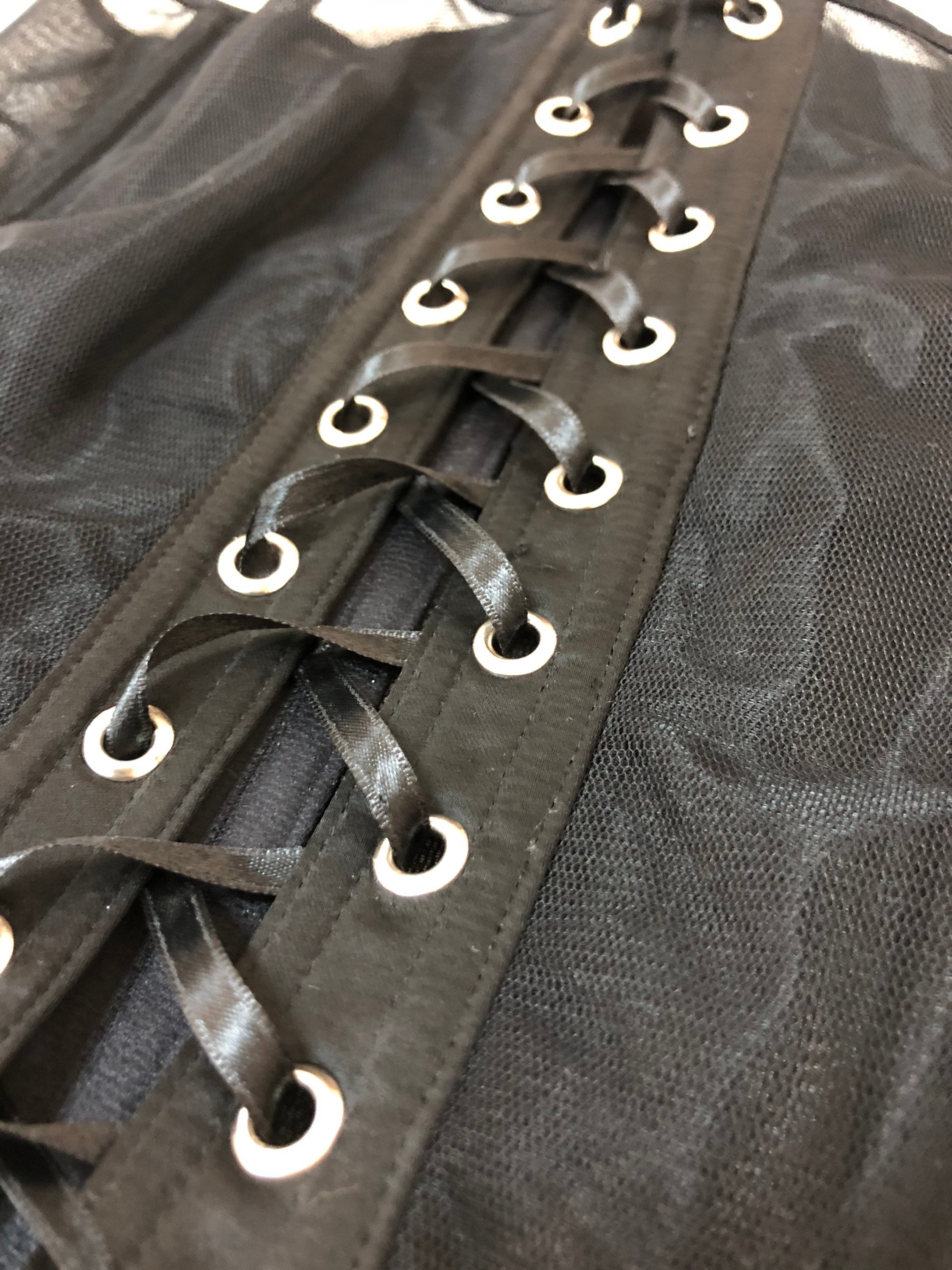 Beautiful Tati Booyakah in our black mesh corset belt 🖤💣🔥