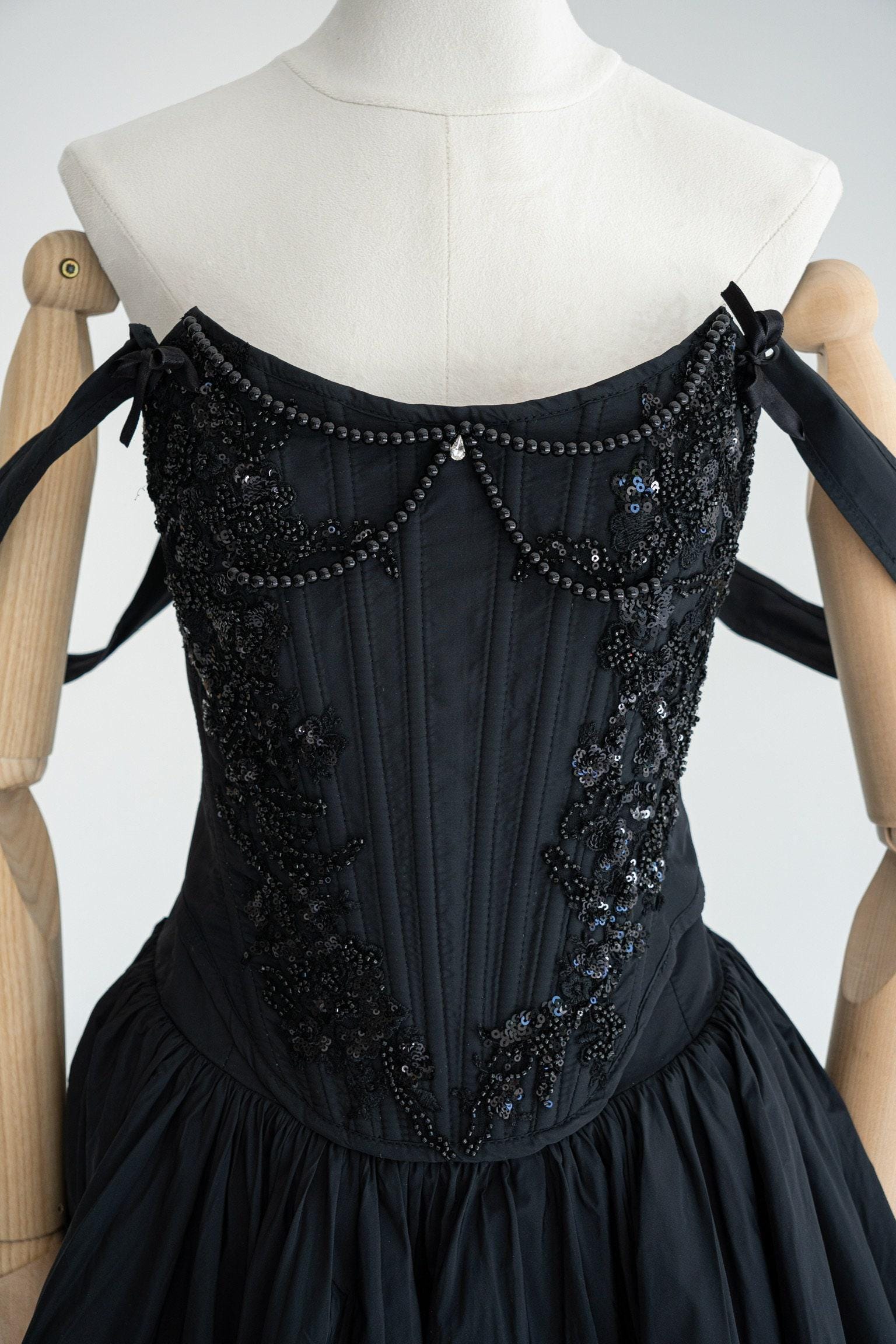 Elegant Taffeta Corset Set with Beaded Appliqué, Back Ties, Lined Skirt, Wedding Outfit