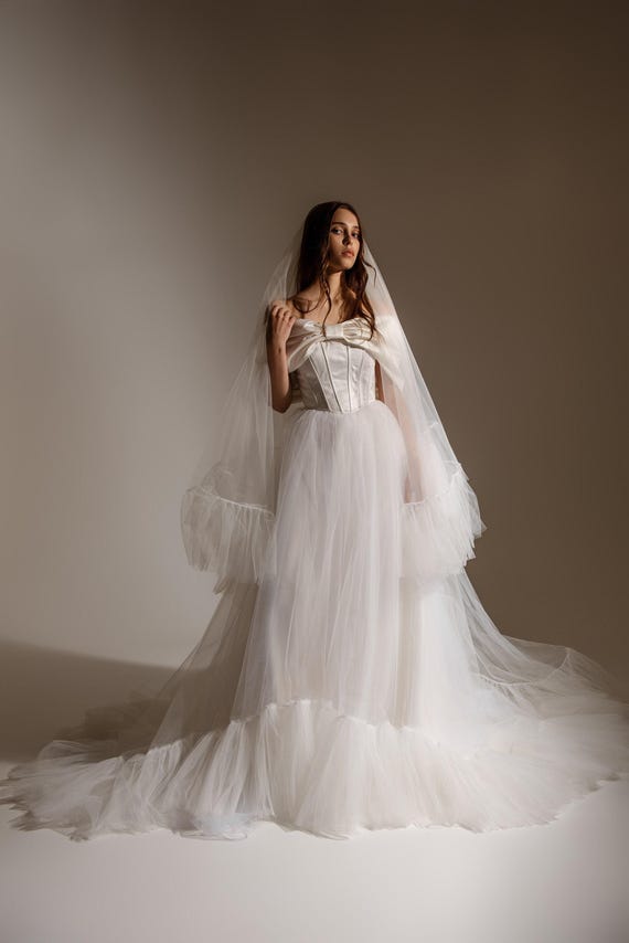 Long Veil With Assembly, Lace Wedding Veil, Bridal Veil  display picture 3