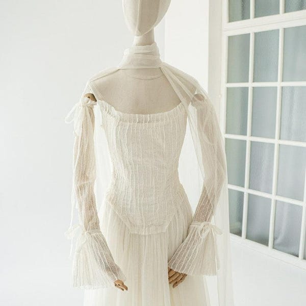 Vestido de novia de seda natural, corsé suave, mangas desmontables, espalda con cordones, vestido de gasa y encaje.