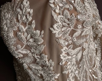 Top corsetto da sposa con perline in pizzo avorio, cinghie con strass scintillanti, lingerie con stecche in acciaio nero, design su misura
