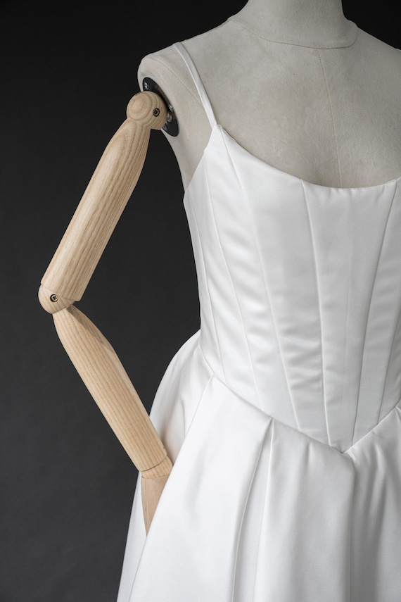 rustic satin dress Sheath Boat Neck Silk Satin Rustic Long Weddingl Dress Bridal Gown US10 / White