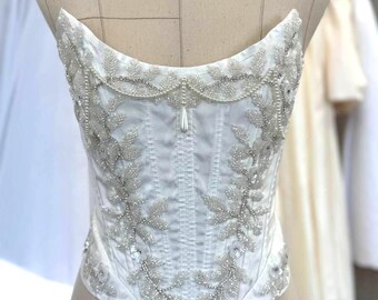 Beaded Wedding Corset with Pearls and Appliqué, Bridal Bateau Neck Corset, Handmade Satin Corset Top, White Strapless Wedding Bodice