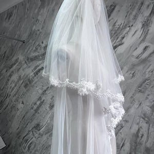 Kunden-Ivory Langer Kathedrale Schleier, Mesh-Schleier mit Blumenmuster in der Nähe von Rand, maßgeschneiderte Bestellung Hochzeit Schleier