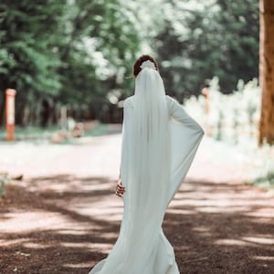 Customer Ivory Long Veil