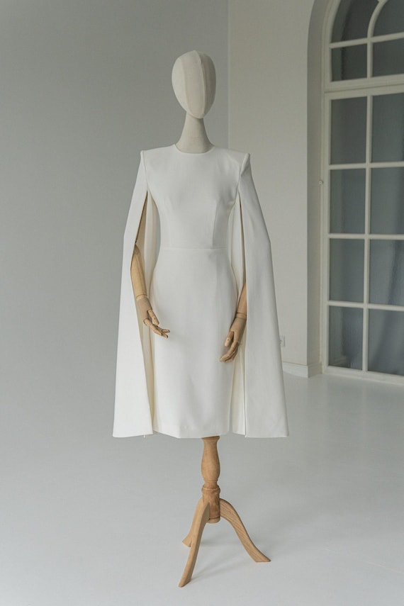 short sleeve crepe wedding dress 2026 Wedding Dress Ivory V-neck A-line Stretch Crepe Knee-Length