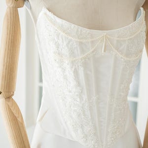 Bridal Floral Embroidered Ivory Corset Skirt Set, Renaissance Medieval Skirt And Corset, Elegant Style Dress, Wedding Christmas