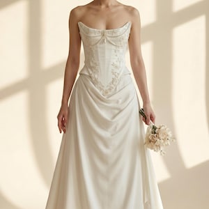 Corset de mariée ivoire à baleines, bustier de mariée en satin à lacets, tenue de réception élégante, haut corset de mariée image 1
