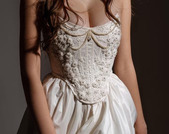 Beaded Taffeta Corset, Floral Embroidery, Renaissance Corset, Vintage Style Bodice, Romantic Lacing
