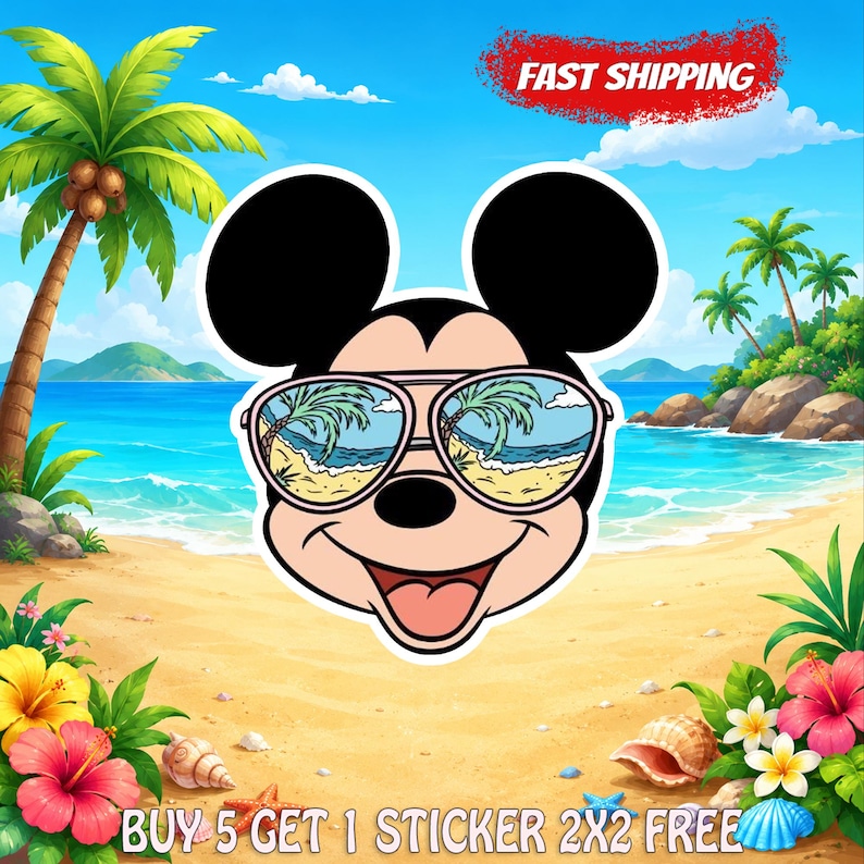 K&ouml;nnte beinhalten: Ein Aufkleber mit dem Kopf einer Cartoon-Maus, die eine gro&szlig;e Sonnenbrille tr&auml;gt, in deren Gl&auml;sern sich ein Strand spiegelt. Die Maus hat schwarze Ohren, ein beiges Gesicht und ein breites L&auml;cheln vor einem Hintergrund mit tropischem Strand.