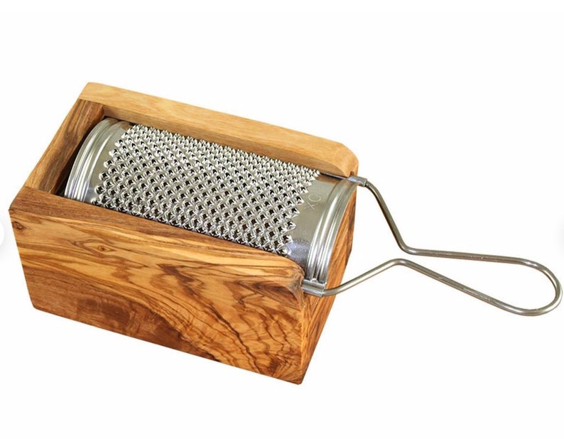 Kegel-Käsereibe Aus Edelstahl Mit Holzgriff - 3-in-1 Funktion (fein/grob), Rutschfeste Gummibasis, XL 25,4 Cm