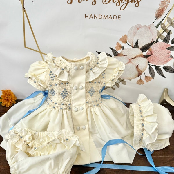 Smocked Embroidery dress - Bishop dress - Dress with smocked bonnet