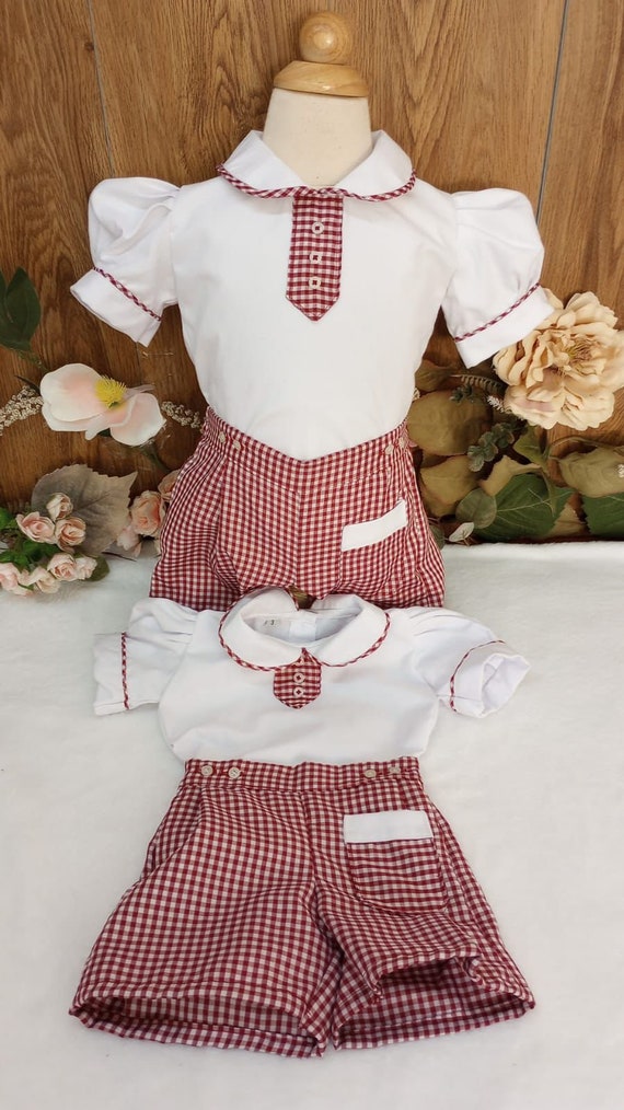 Robe de broderie smockée- barboteuse Bishop- barboteuse smockée