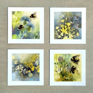 4er Set Künstlerkarten - 'Bienen und Schmetterlinge' - Enthält Hummeln und Schmetterlinge auf Blumen. Hochwertige recycelte Karten und Umschläge.