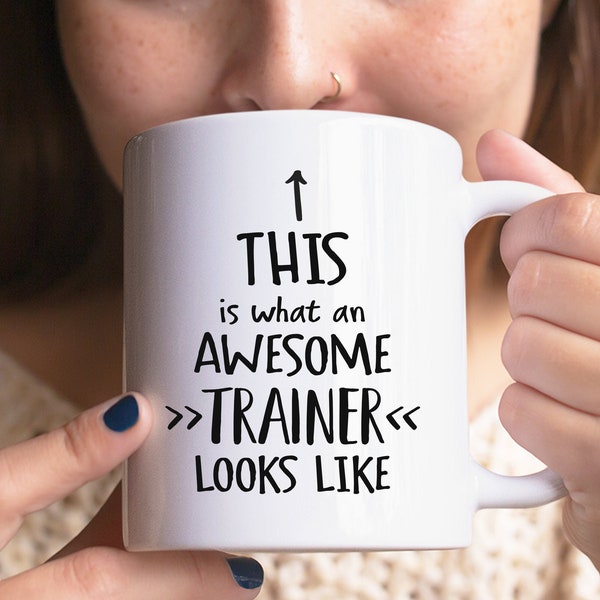 This Is What An Awesome Trainer Looks Like Funny Mug, Horse Dog Trainer Gift, Personal Trainer Thank You Gift, Fitness Instructor Gift
