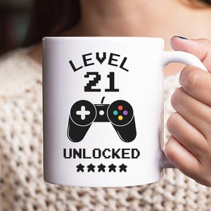 21st Birthday Gift for Him, Level 21 Unlocked Funny Gaming Mug, 21st Birthday Gift for Her, Turning 21 Gifts for Friends Men Women
