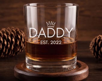 Daddy Est Whiskey Glass, Personalized First Fathers Day Gift, Custom Year New Dad Rock Glass, Birthday Gift For Husband, Daddy Rock Glass