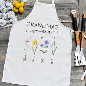 Grandma Garden Apron, Grandmother Gift, Personalized Mothers Day Gift, Grandma Birthday Gift, Custom Birth Flowers Apron, Nana Gift