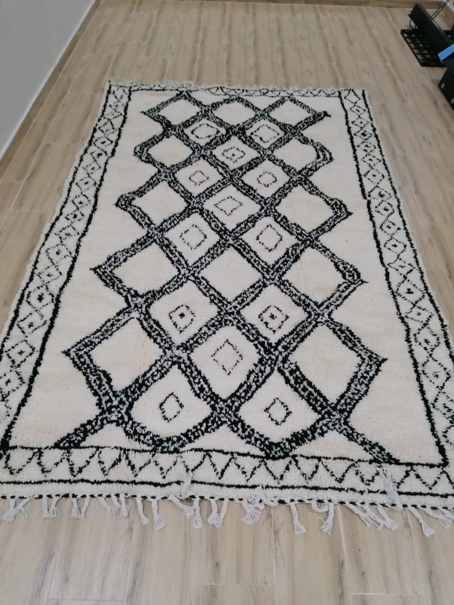 Black and White Moroccan Rug 6x9ft Carpet Beni Ourain Rug SOFT Etsy
