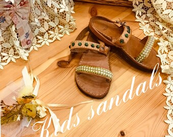 Kids leather sandals. Handmade summer kids leather sandals. Embellished flat leather sandals for wedding, party, baptism,and gift.