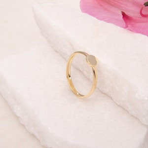 Anel de sinete circular em ouro maciço 14k: estilo minimalista