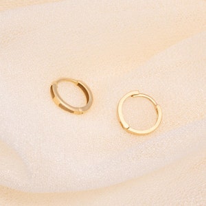 14K Solid Yellow Gold Huggie Hoop Earrings - 10mm