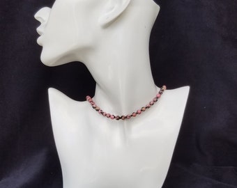 Healing- Rhodonite necklace – Pink-black color - Seed beads - Beaded necklace - For women - Handmade - Gift