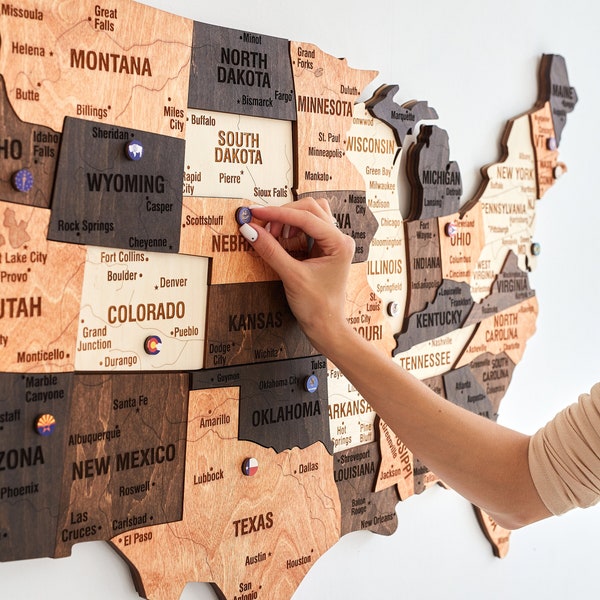 Mapa podróży USA, mapa z pinezkami, drewniana mapa Stanów Zjednoczonych, dekoracja mieszkania, prezent na nowe mieszkanie, drewniana mapa ścienna USA