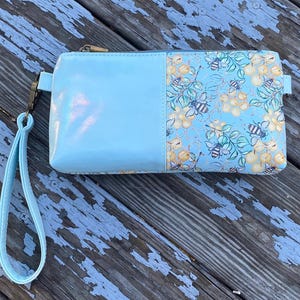 Bee Wristlet Purse Metallic Harlequin Floral Pouch Card Slots