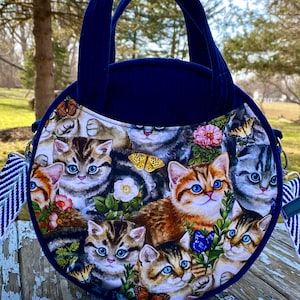 Cat Lover Round Crossbody Magdalena Circle Bag Kittens