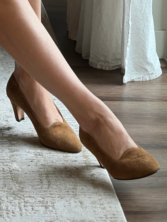 Escada Suede Pumps ~ 1990s vintage Cognac heel sho