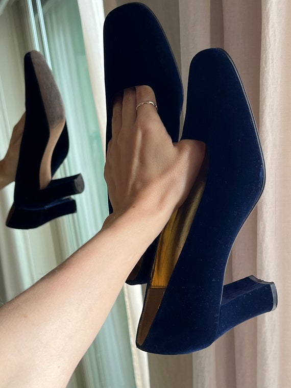 Blue Velvet Pumps ~ 1990s vintage ocean blue bloc… - image 3