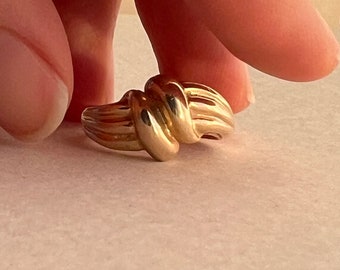 Swirl Dome Ring size 5.75 ~  14k Solid Gold sculptural organic shape jewelry - 90's vintage