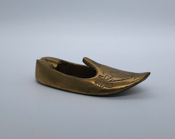 vintage metal ashtray, antique gold coloured ash tray, retro deor made in Tunisia, retro decorative containers