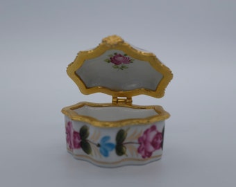 little retro pill containers, vintage pill box, vintage trinket, medication storage or for jewellery, antique decoration medicine case