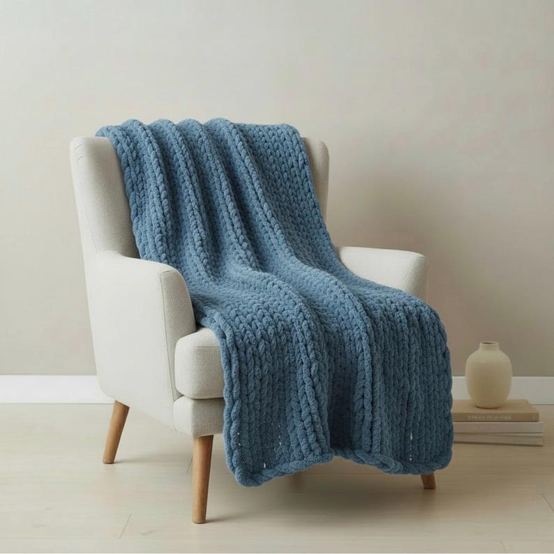 Chunky Knit Blanket: Handmade Chenille Throw, Cozy Home Decor immagine 1