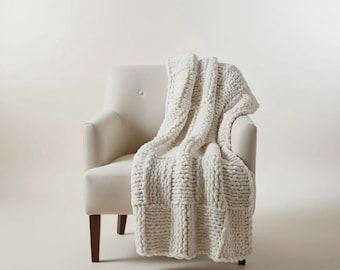 Hand-Knitted Chunky Knit Blanket: Soft Chenille Yarn Throw