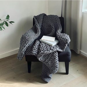 Chunky Knit Blanket: Handmade Chenille Throw, Cozy Home Decor immagine 3