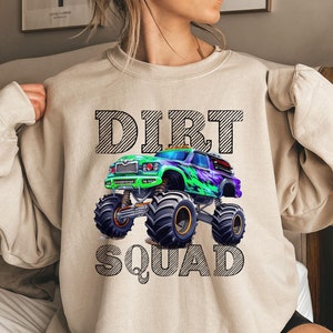 Dirt Squad Monster Truck Jam Bluza urodzinowa Chłopiec Dude Mama Dada Rodzina Era Urodziny Impreza Maluch Dziecko Baby Shower Ciąża Prezent Sweter
