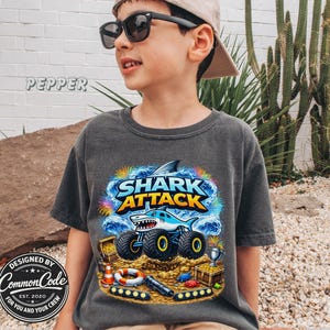 Camiseta de Monster Truck Ataque de Tiburón para Niños, Camiseta Monster Truck Jam, Camiseta con Gráfico de Tiburón, Conjunto con Tema de Carreras, Camiseta para Fiesta Familiar a Juego imagen 6