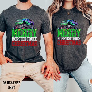 Puede incluir: Un conjunto a juego de dos camisetas de color gris jaspeado oscuro con un gr&aacute;fico de cami&oacute;n monstruo verde y el texto "Feliz Navidad del cami&oacute;n monstruo".