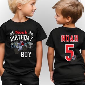 Camiseta de cumpleaños para niño, Monster Truck Jam, equipo de boxes, fiesta, carreras familiares, bandera, tipo, a cuadros, camión de 18 ruedas, mamá, papá, hermano, universidad, rojo, de 2 caras