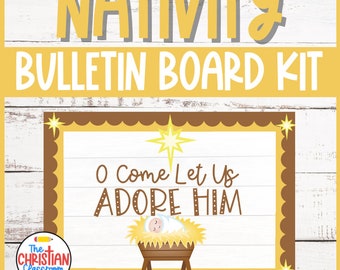 Może przedstawiać: Zestaw tablicy ogłoszeniowej w kolorze brązowym i żółtym z napisem "Nativity Bulletin Board Kit" u góry. Główny obraz przedstawia białe tło z brązowymi drewnianymi deskami i brązową i żółtą ramą z napisem "O Come Let Us Adore Him" oraz Dzieciątkiem Jezus w żłóbku.