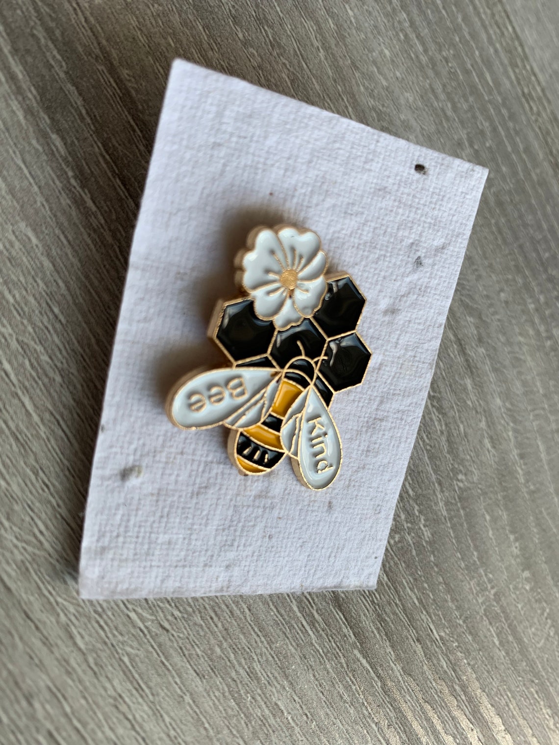Bee pin badge/Bee pin/Bee badge/Bee gift/insect/Bee | Etsy
