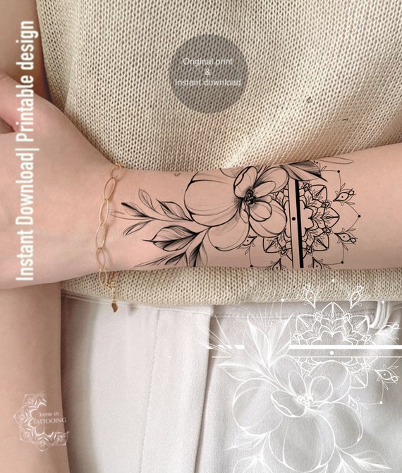 Pin by Trena Pazynski on Tattoo | Mom tattoos, Cool wrist tattoos, Tiny  wrist tattoos