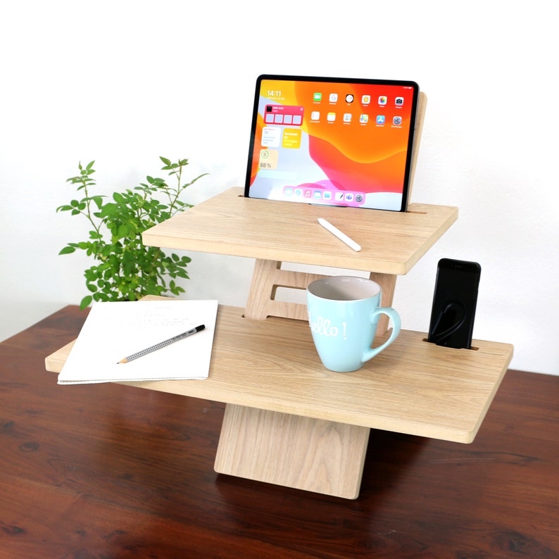Stand Desk Medium Oak Bureau debout pour ordinateur portable, bureau debout, agrandisseur dordinateur portable, bureau debout, bureau à domicile, support pour ordinateur portable, convertisseur de support de bureau image 1